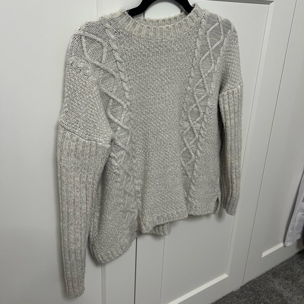 Women's Cable Knit Sweater